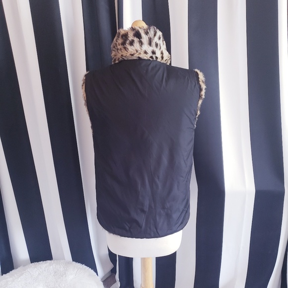 Reversible Leopard and Black Vest Jacket - Picture 2 of 8